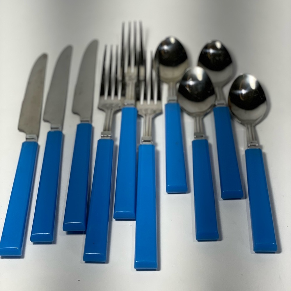 Vintage Hampton SilverSmith Stainless steel flatware set blue handle